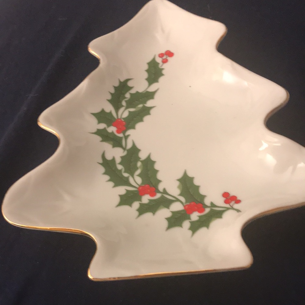 Vintage porcelain Xmas Tree dish w gold trim and design - Picture 5 of 7